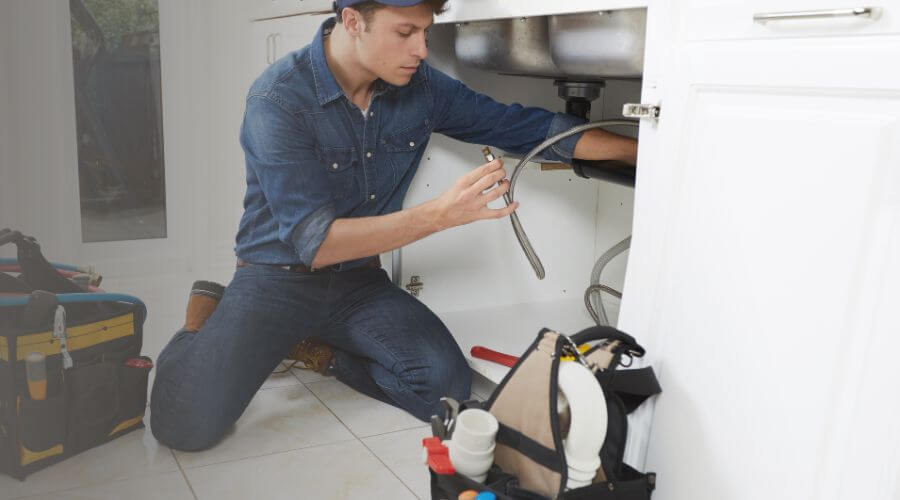 Professional water heater repair in Cedar Point, IL